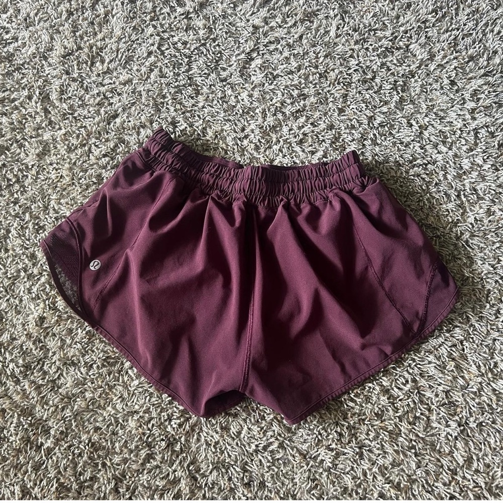 maroon lululemon hotty hot shorts